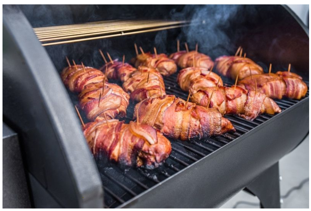 Camp Chef SmokePro XT 24" Pellet Grill image 1